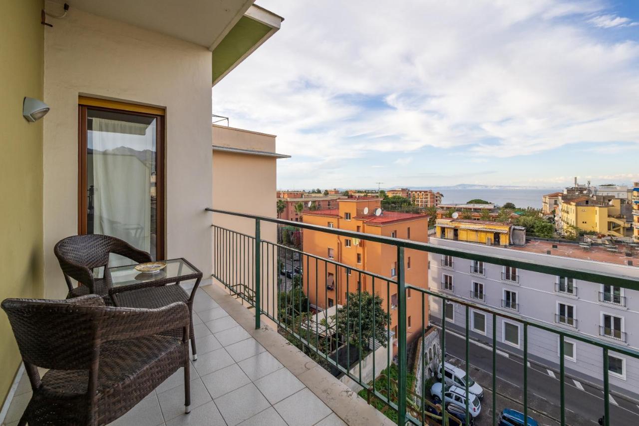 Rossella Holiday Home Sorrento Luaran gambar