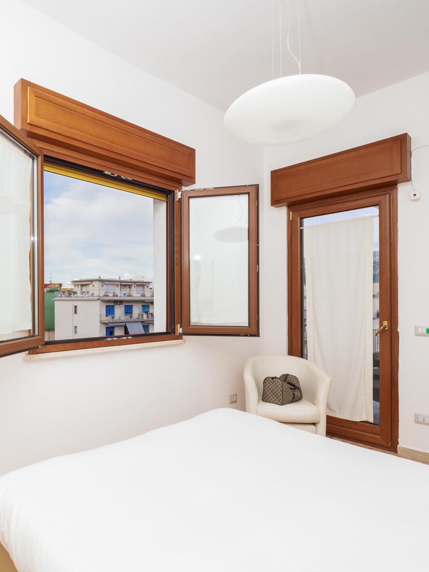 Rossella Holiday Home Sorrento Luaran gambar